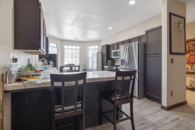 1481 Columbia, Tulare, CA 93274