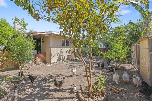 1481 Columbia, Tulare, CA 93274