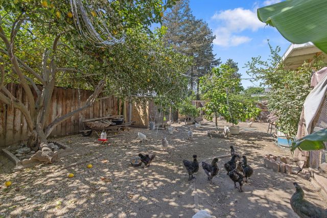 1481 Columbia, Tulare, CA 93274