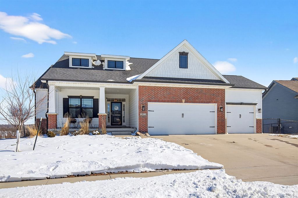 1411 S 5th Street, Adel, IA 50003