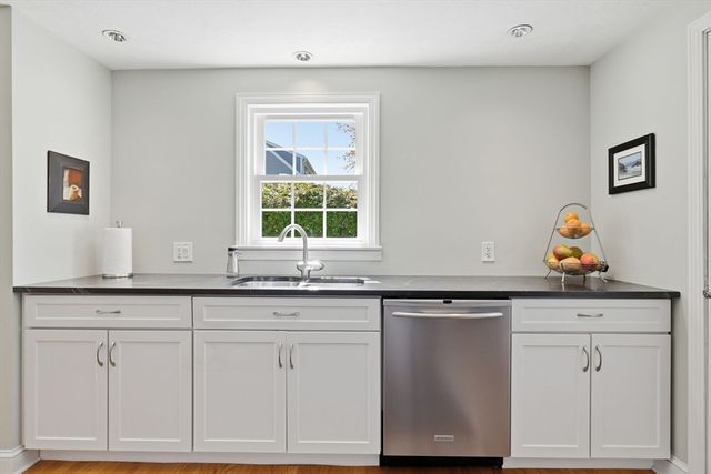 45 Hanward Hill, East Longmeadow, MA 01028