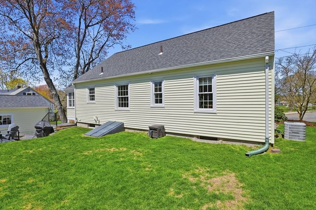 45 Hanward Hill, East Longmeadow, MA 01028