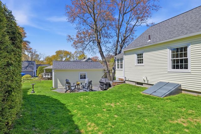 45 Hanward Hill, East Longmeadow, MA 01028