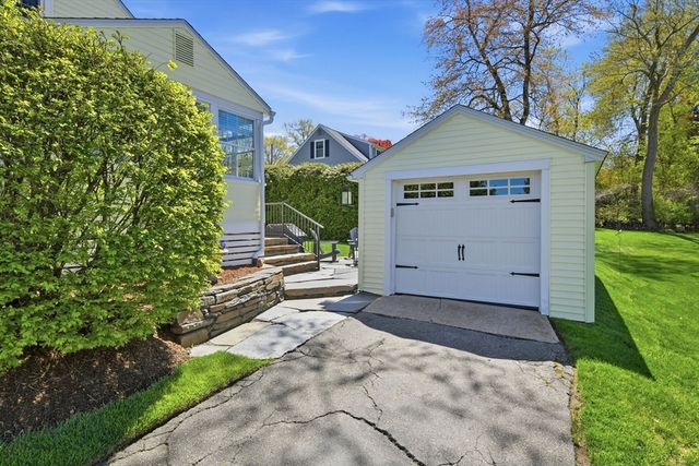 45 Hanward Hill, East Longmeadow, MA 01028