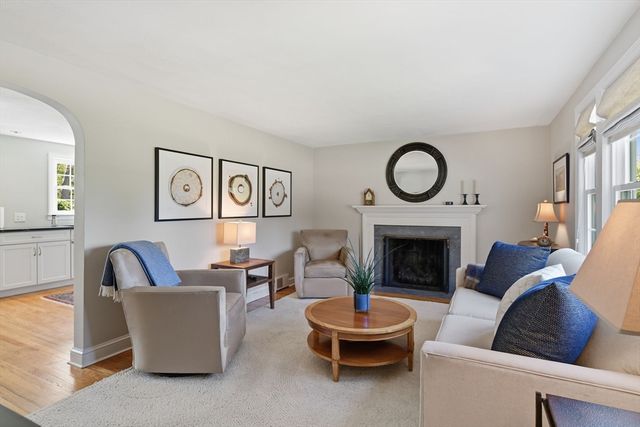 45 Hanward Hill, East Longmeadow, MA 01028