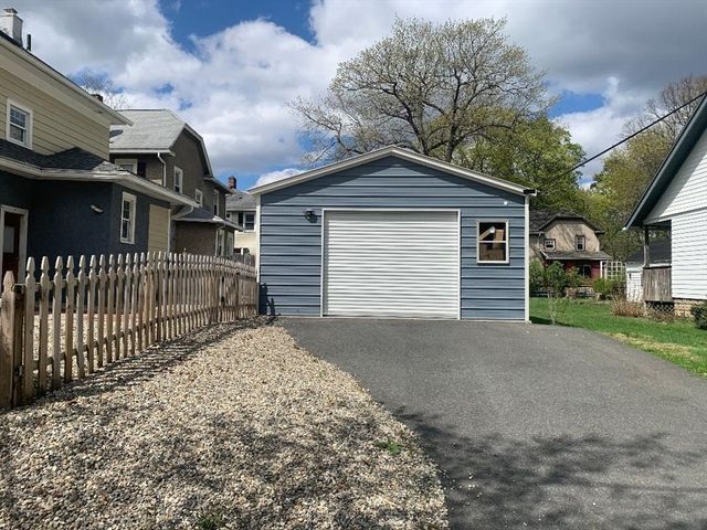 147 Belvidere St, Springfield, MA 01108