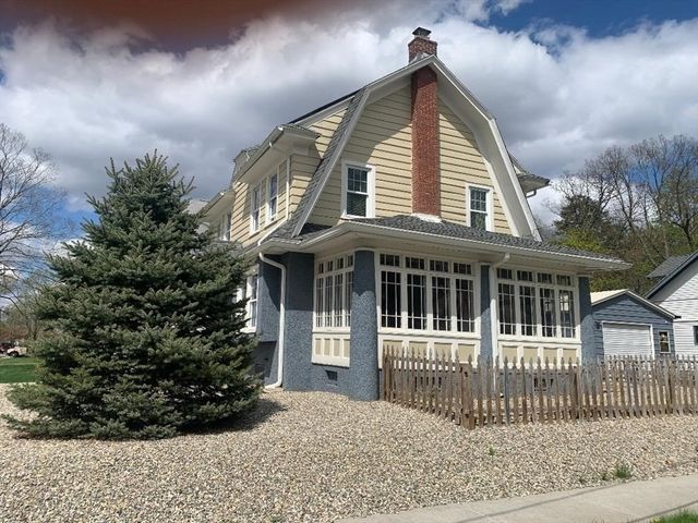 147 Belvidere St, Springfield, MA 01108