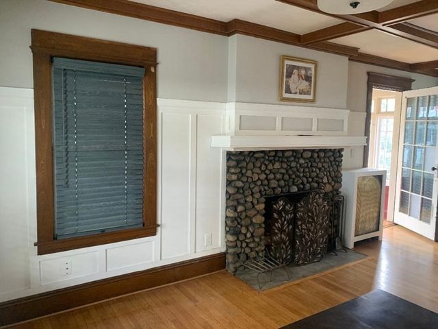 147 Belvidere St, Springfield, MA 01108