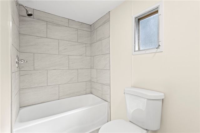 21 Lear Drive, Coventry, RI 02816