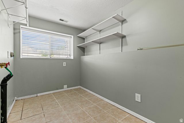 4062 W 5950 S, Roy, UT 84067