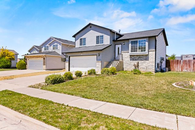 4062 W 5950 S, Roy, UT 84067