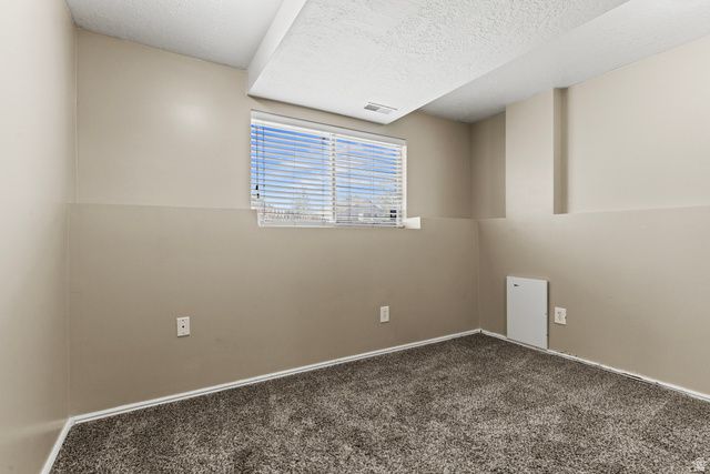 4062 W 5950 S, Roy, UT 84067