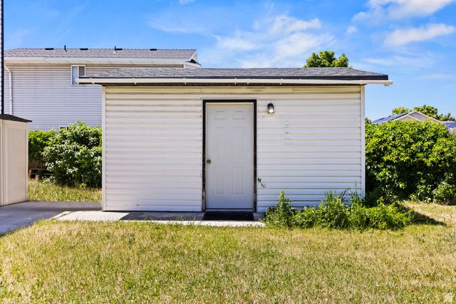 4062 W 5950 S, Roy, UT 84067