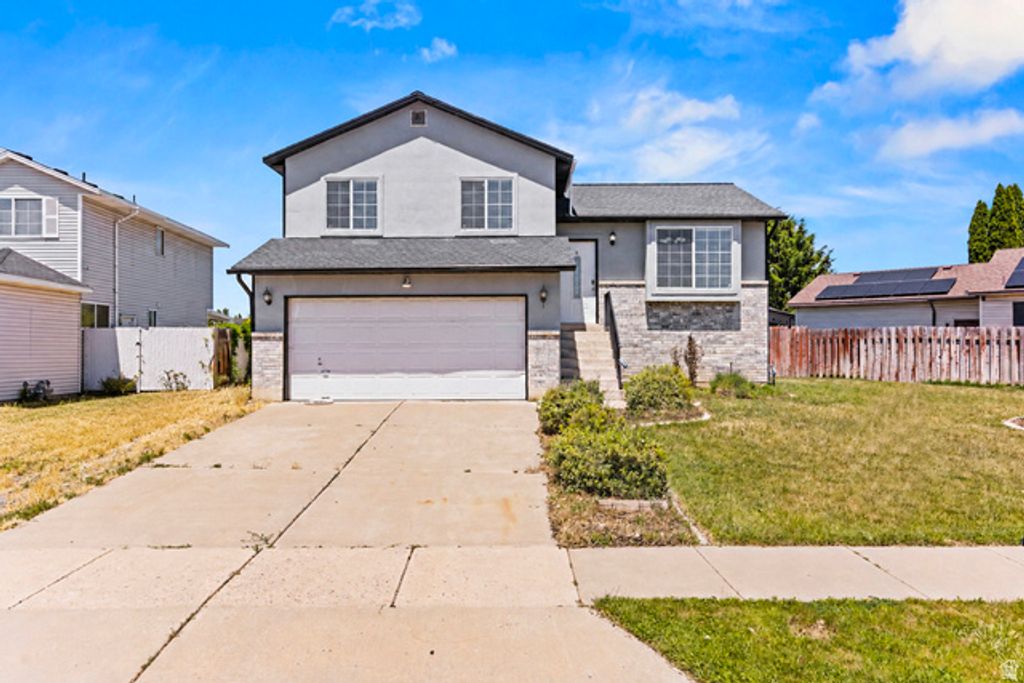 4062 W 5950 S, Roy, UT 84067