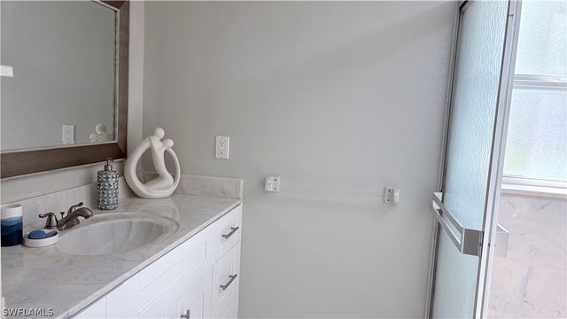 59 Camelot Gardens BLVD 110, Lehigh Acres, FL 33936