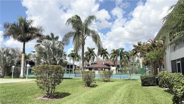59 Camelot Gardens BLVD 110, Lehigh Acres, FL 33936