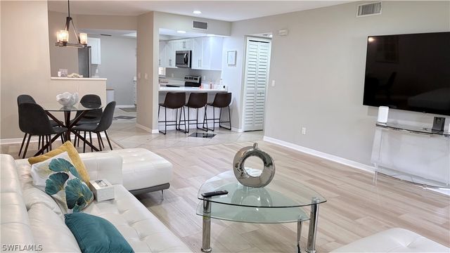 59 Camelot Gardens BLVD 110, Lehigh Acres, FL 33936