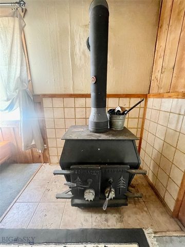 322 S Main Street, Lima, MT 59739