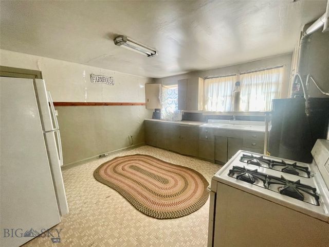 322 S Main Street, Lima, MT 59739