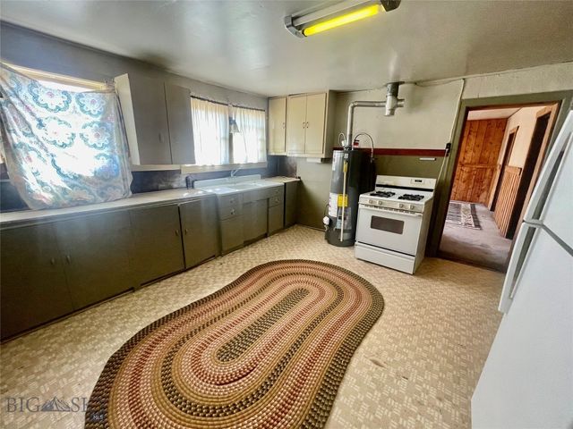 322 S Main Street, Lima, MT 59739