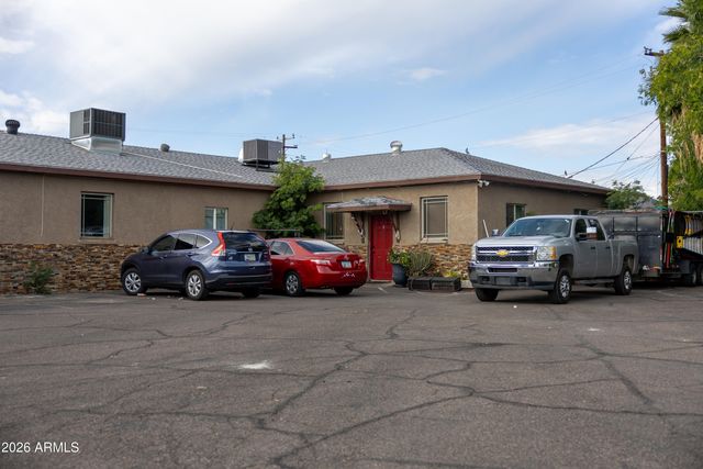 9027 N 11TH Street, Phoenix, AZ 85020