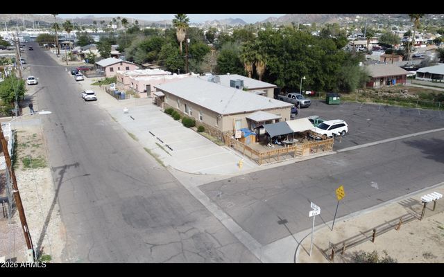 9027 N 11TH Street, Phoenix, AZ 85020