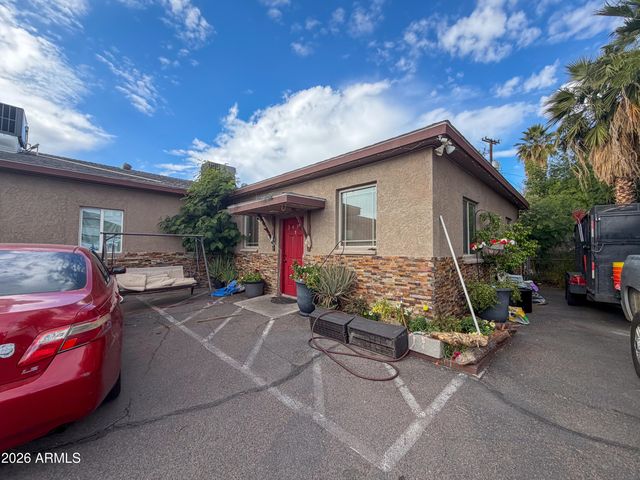 9027 N 11TH Street, Phoenix, AZ 85020