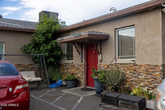 9027 N 11TH Street, Phoenix, AZ 85020