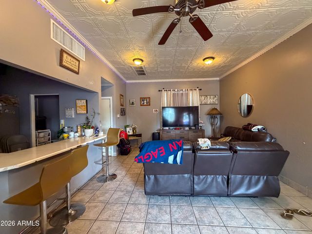 9027 N 11TH Street, Phoenix, AZ 85020