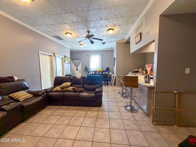 9027 N 11TH Street, Phoenix, AZ 85020