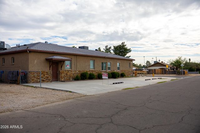 9027 N 11TH Street, Phoenix, AZ 85020