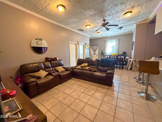 9027 N 11TH Street, Phoenix, AZ 85020