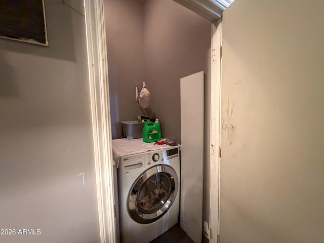 9027 N 11TH Street, Phoenix, AZ 85020