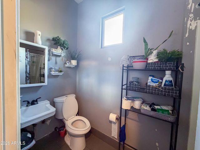 9027 N 11TH Street, Phoenix, AZ 85020