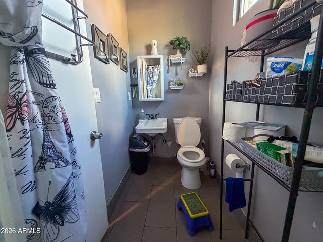 9027 N 11TH Street, Phoenix, AZ 85020