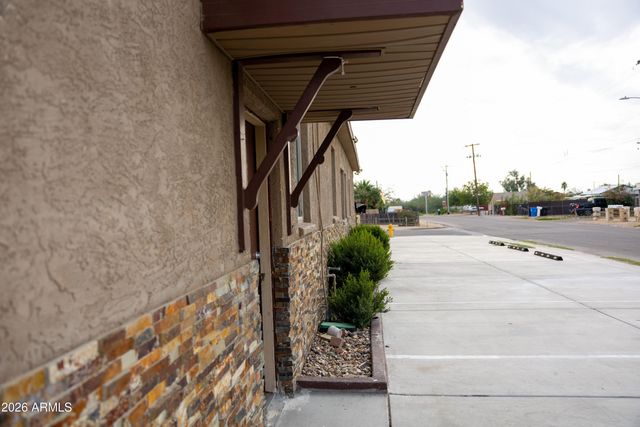 9027 N 11TH Street, Phoenix, AZ 85020