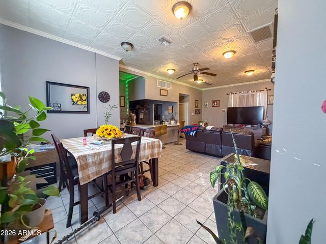 9027 N 11TH Street, Phoenix, AZ 85020