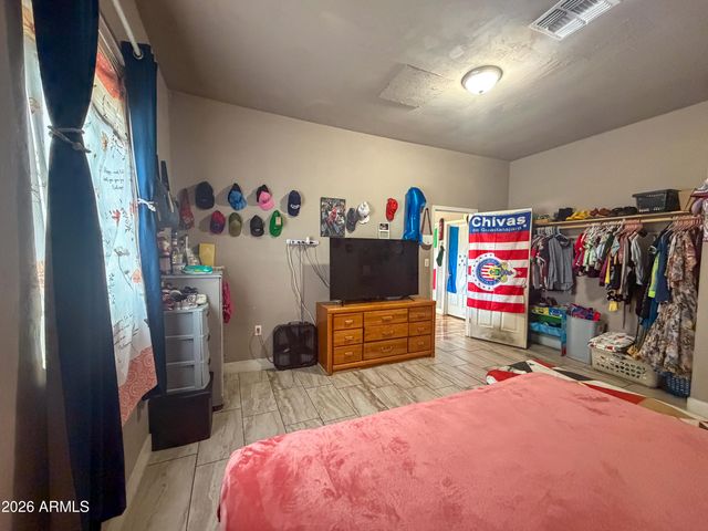 9027 N 11TH Street, Phoenix, AZ 85020