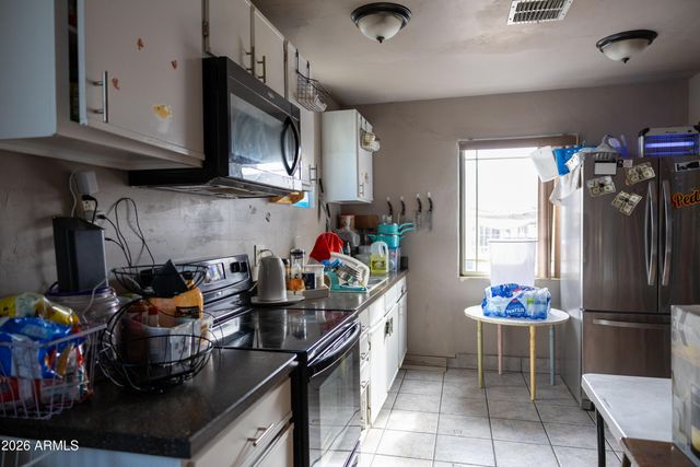 9027 N 11TH Street, Phoenix, AZ 85020