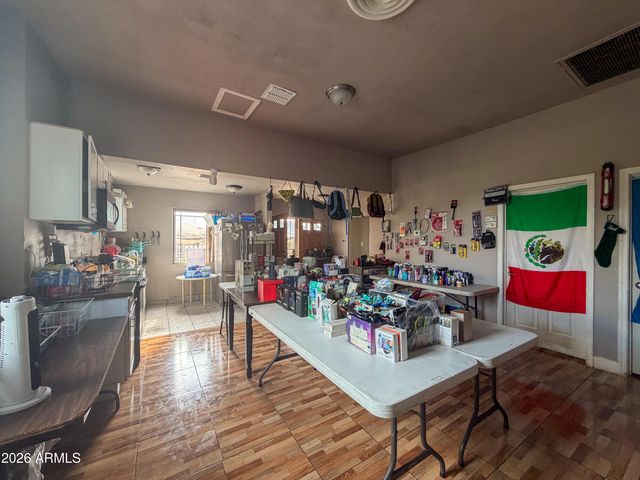 9027 N 11TH Street, Phoenix, AZ 85020