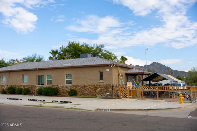 9027 N 11TH Street, Phoenix, AZ 85020