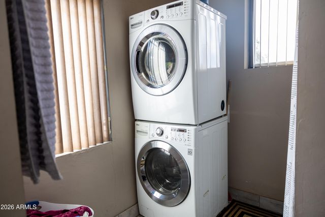 9027 N 11TH Street, Phoenix, AZ 85020