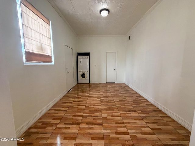 9027 N 11TH Street, Phoenix, AZ 85020