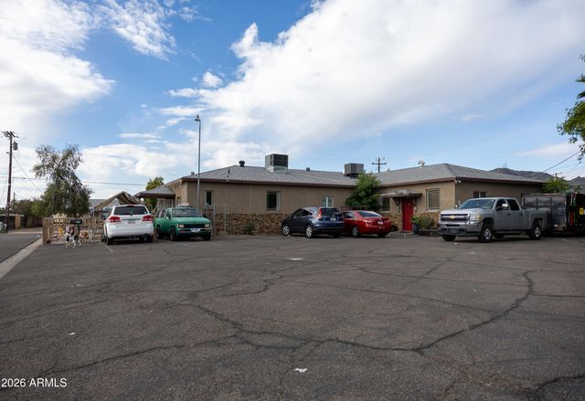 9027 N 11TH Street, Phoenix, AZ 85020