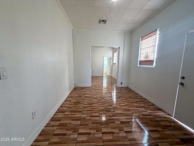 9027 N 11TH Street, Phoenix, AZ 85020