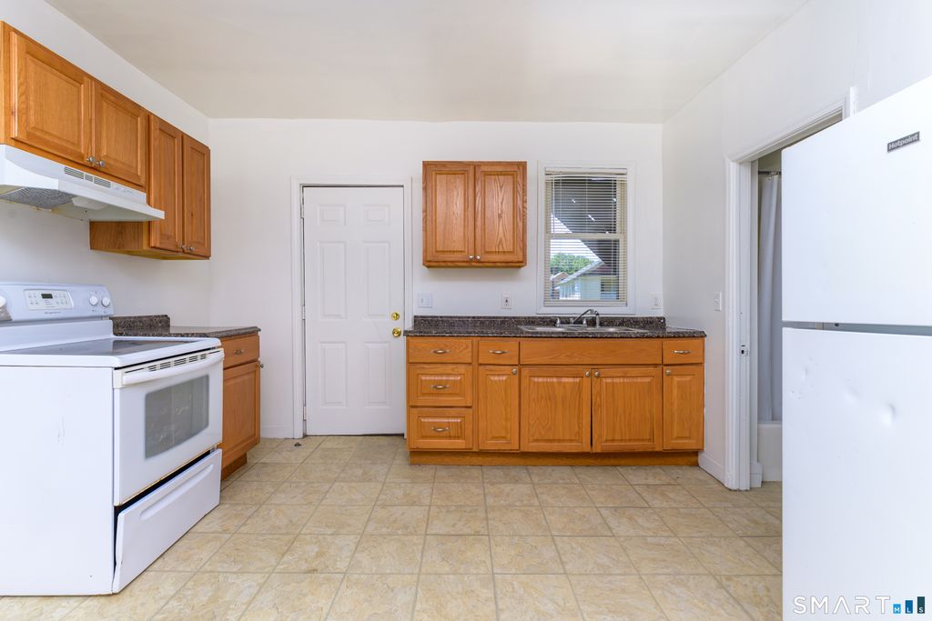 237 Bishop Street, Waterbury, CT 06704