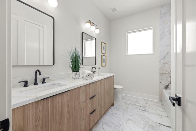 1017 W CORAL STREET, Tampa, FL 33602