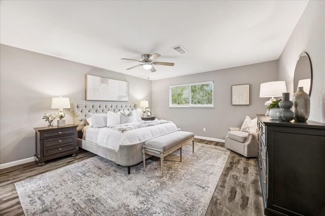 5630 Mcknight Street, Houston, TX 77035