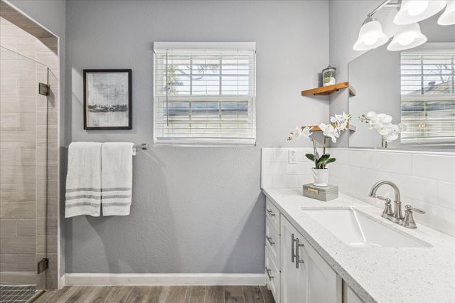 5630 Mcknight Street, Houston, TX 77035