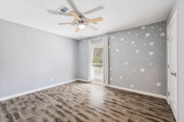 5630 Mcknight Street, Houston, TX 77035